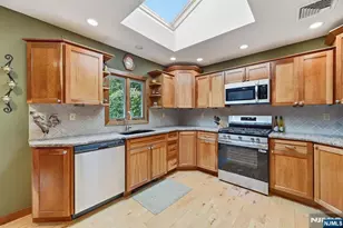 63 Manito Ave, Oakland, NJ 07436 - Photo 8