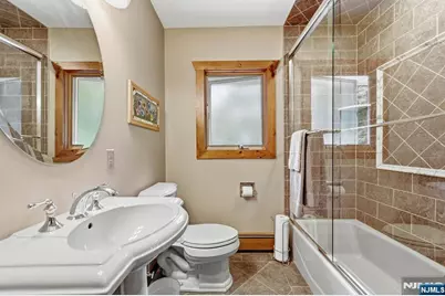 63 Manito Avenue, Oakland, NJ 07436 - Photo 12
