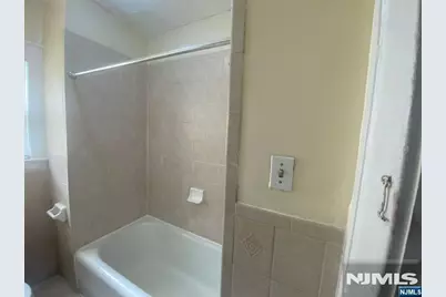 133 Willowdale Avenue, Montclair, NJ 07042 - Photo 16