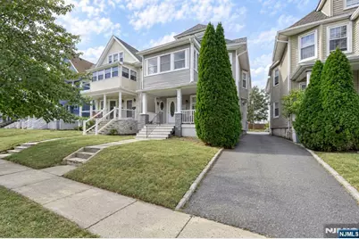 42 Willow Street, Montclair, NJ 07042 - Photo 2