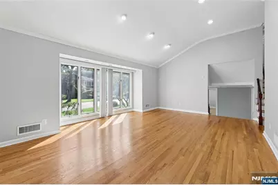 612 Floyd Street, Englewood Cliffs, NJ 07632 - Photo 8