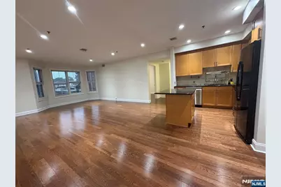 500 Anderson Avenue C0201 #C0201, Cliffside Park, NJ 07010 - Photo 4