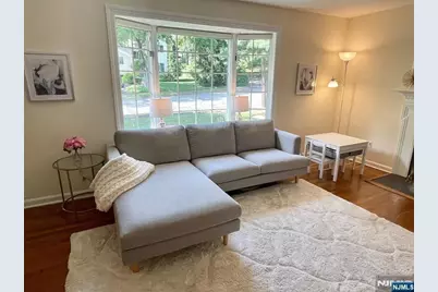 27 Greenway Court, Closter, NJ 07624 - Photo 4
