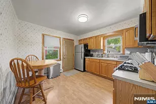 10-22 2nd St, Fair Lawn, NJ 07410 - Photo 4