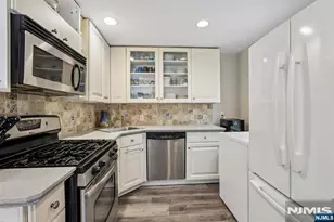 978 Franklin Turnpike, Allendale, NJ 07401 - Photo 6
