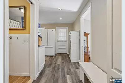 978 Franklin Turnpike, Allendale, NJ 07401 - Photo 12