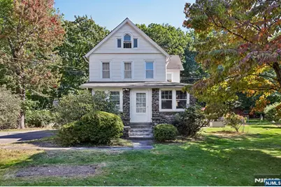978 Franklin Turnpike, Allendale, NJ 07401 - Photo 2