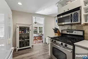 978 Franklin Turnpike, Allendale, NJ 07401 - Photo 8