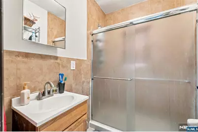 44 Vanderbeck Place, Hackensack, NJ 07601 - Photo 38