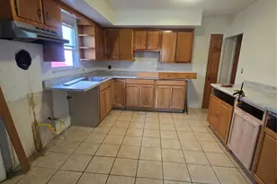 230 6th Street 1st Fl, Palisades Park, NJ 07650 - Photo 4