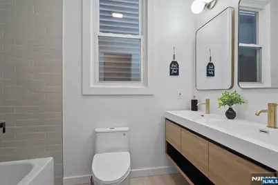 110 Maple 1 #1, Weehawken, NJ 07086 - Photo 16