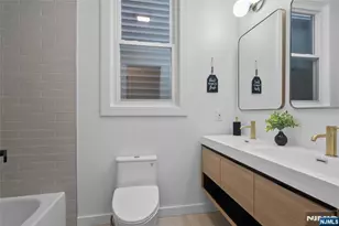 110 Maple 1, Weehawken, NJ 07086 - Photo 16
