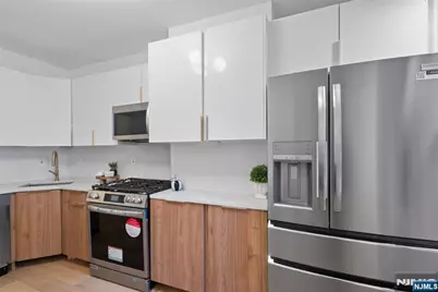 110 Maple 1 #1, Weehawken, NJ 07086 - Photo 14