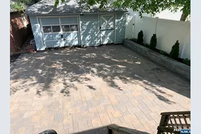 296 Willow Avenue, Lyndhurst Township, NJ 07071 - Photo 12