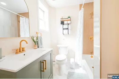 18 Van Rensselear Street, Belleville, NJ 07109 - Photo 22