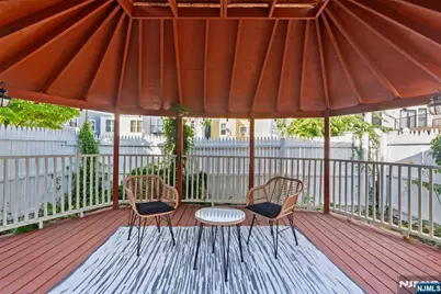 110 Maple 2 #2, Weehawken, NJ 07086 - Photo 4