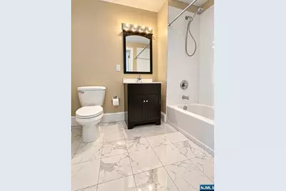 13-23 River Road 204 #204, Fair Lawn, NJ 07410 - Photo 4