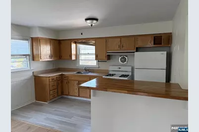 1 Sargeant Avenue 2 #2, Clifton, NJ 07013 - Photo 6