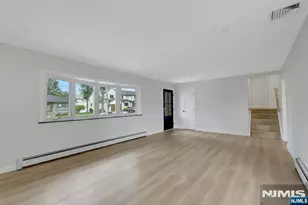 11 Raymond St, Englewood Cliffs, NJ 07632 - Photo 6