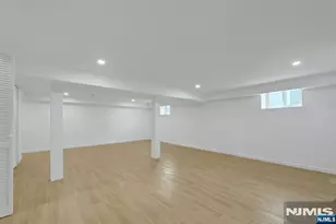 11 Raymond St, Englewood Cliffs, NJ 07632 - Photo 28