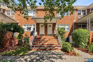 201 Oakdene Pl E2, Cliffside Park, NJ 07010 - Photo 1