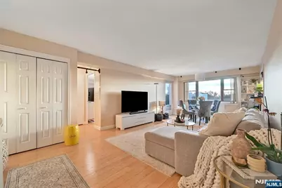 8800 Boulevard East 8D #8D, North Bergen, NJ 07047 - Photo 6