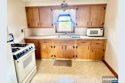 89 Strong Street, Wallington, NJ 07057 - Photo 14
