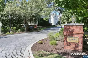 876 Somerset Ct, Ramsey, NJ 07446 - Photo 4