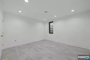 260 Virginia Ct, Paramus, NJ 07652 - Photo 40