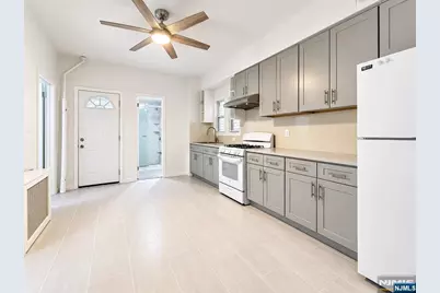 40 Searing Avenue 1 #1, Harrison, NJ 07029 - Photo 2