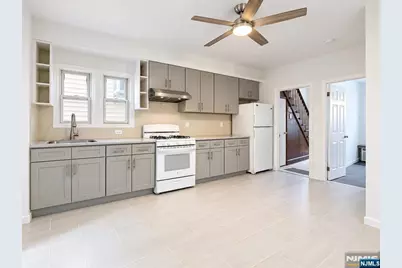 40 Searing Avenue 1 #1, Harrison, NJ 07029 - Photo 4
