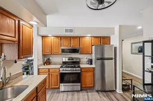 1714 Faulkner Ct 1714, Mahwah, NJ 07430 - Photo 16