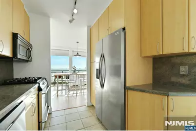 4 Horizon Road 1027 #1027, Fort Lee, NJ 07024 - Photo 6