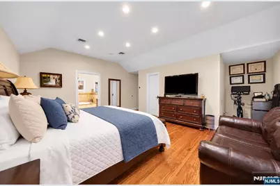 398 James Woods Court, New Milford, NJ 07646 - Photo 24