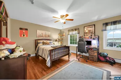 398 James Woods Court, New Milford, NJ 07646 - Photo 18