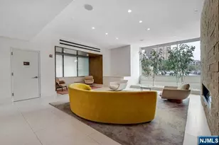 317 Hudson Park 317, Edgewater, NJ 07020 - Photo 6