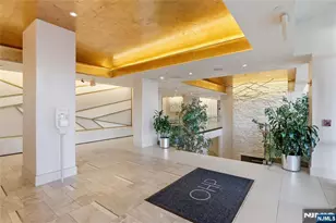 317 Hudson Park 317, Edgewater, NJ 07020 - Photo 4