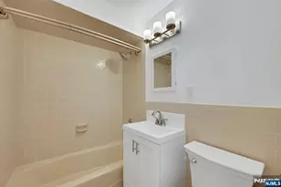 470 Washington Ave 1, Cliffside Park, NJ 07010 - Photo 22