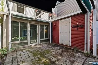 269 Hutton Street, Jersey City, NJ 07307 - Photo 18