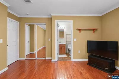 135 38th 505 #505, Union City, NJ 07087 - Photo 4