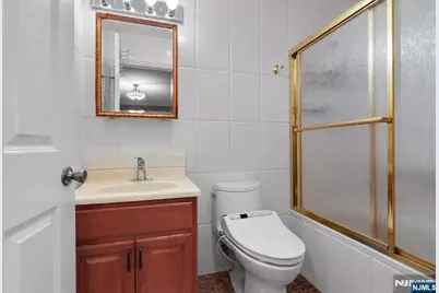 135 38th 505 #505, Union City, NJ 07087 - Photo 8