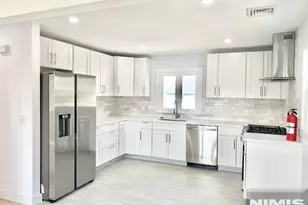 11 Leo Pl 2, Lodi, NJ 07644 - Photo 2