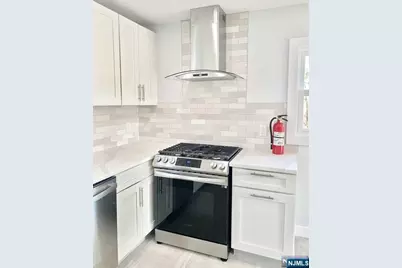 11 Leo Place 2 #2, Lodi, NJ 07644 - Photo 4
