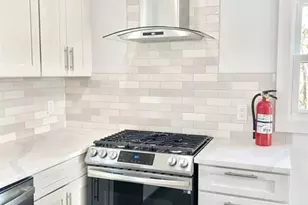 11 Leo Pl 2, Lodi, NJ 07644 - Photo 4