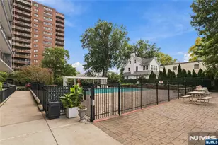 285 Aycrigg Ave 12G, Passaic, NJ 07055 - Photo 32