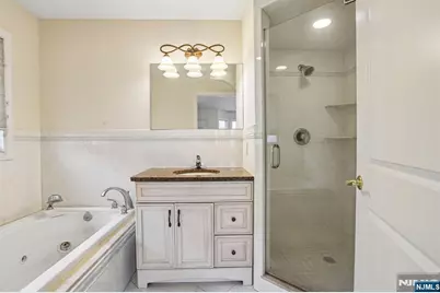 696 West End Avenue 2 #2, Cliffside Park, NJ 07010 - Photo 28