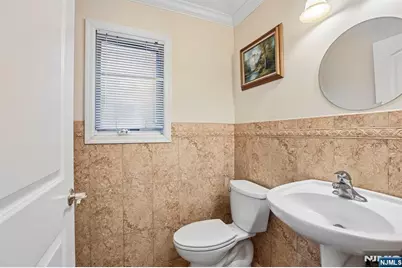 696 West End Avenue 2 #2, Cliffside Park, NJ 07010 - Photo 18