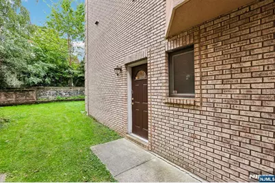 696 West End Avenue 2 #2, Cliffside Park, NJ 07010 - Photo 38