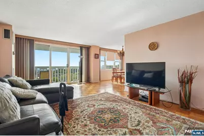 555 North Avenue 10-G #10-G, Fort Lee, NJ 07024 - Photo 1