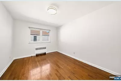 201 Oakdene Place C2 #C2, Cliffside Park, NJ 07010 - Photo 12
